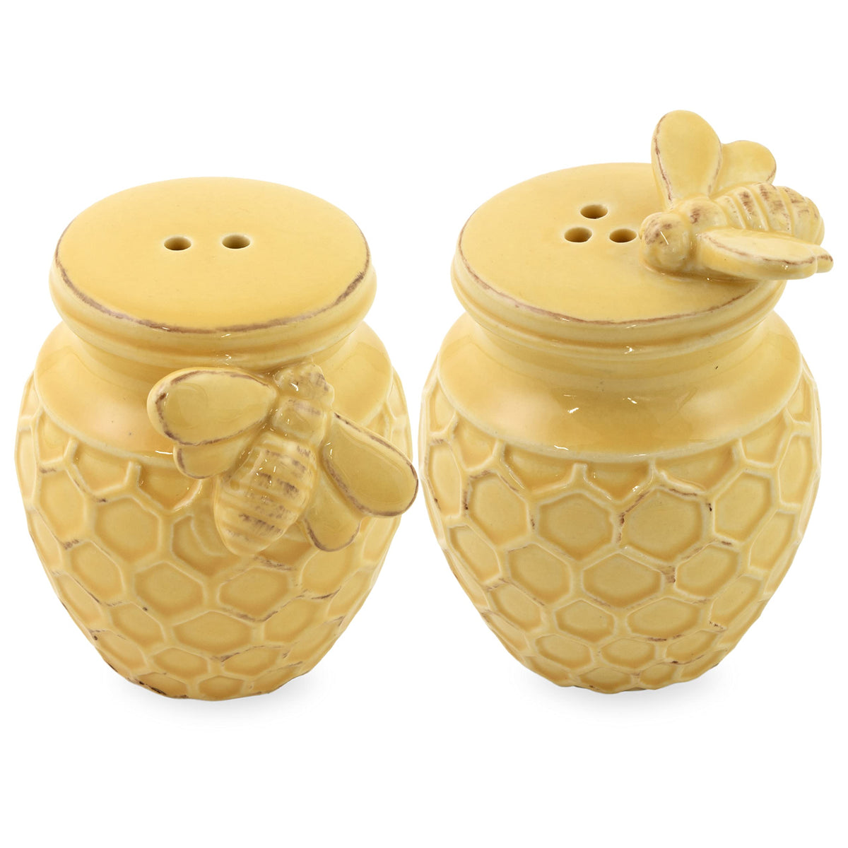 Boston International honeycomb salt shaker with embossed design ideal for everyday family dining.