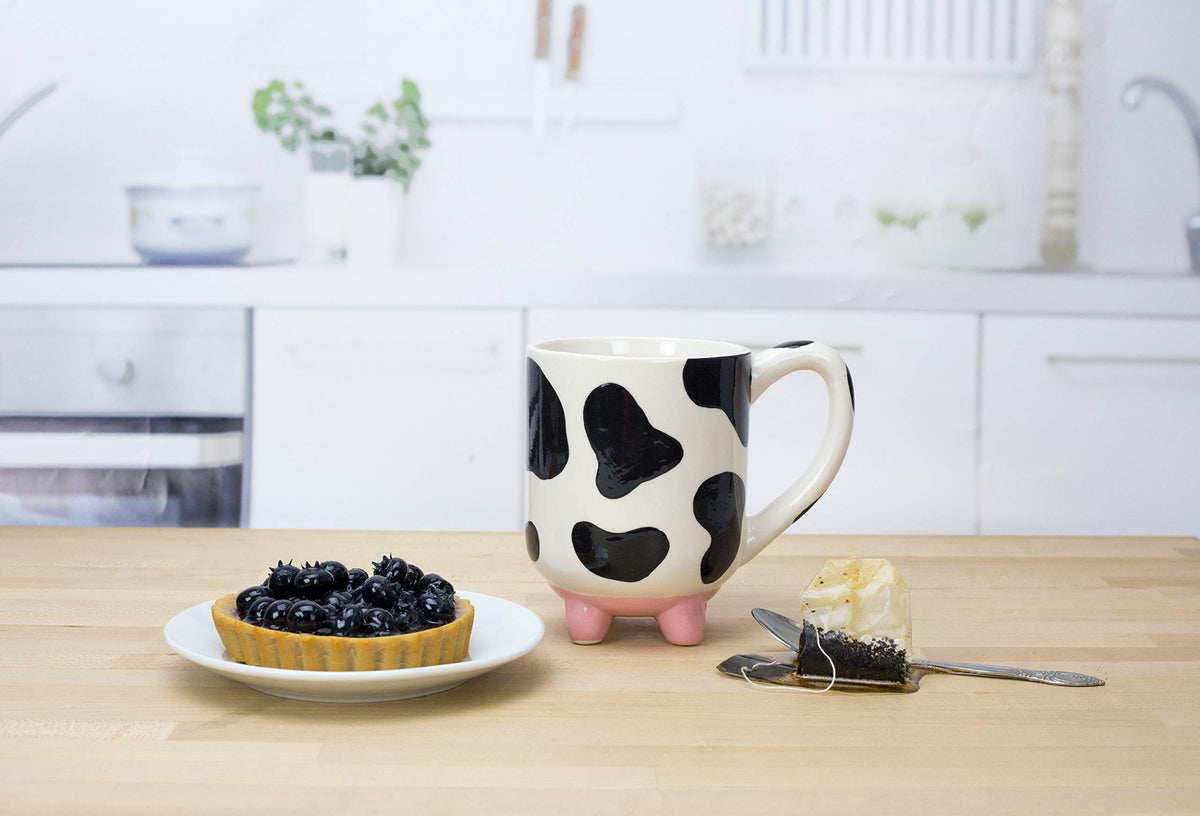Boston Warehouse 20-ounce ceramic mug ideal for coffee, tea or cocoa.