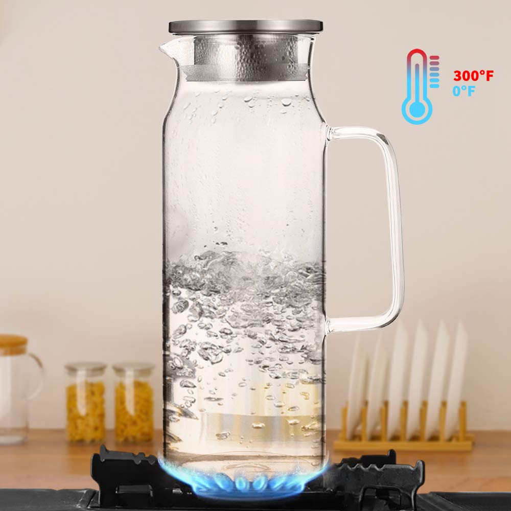 BOTTLE BOTTLE anti-drip spout for precise, spill-free pouring.