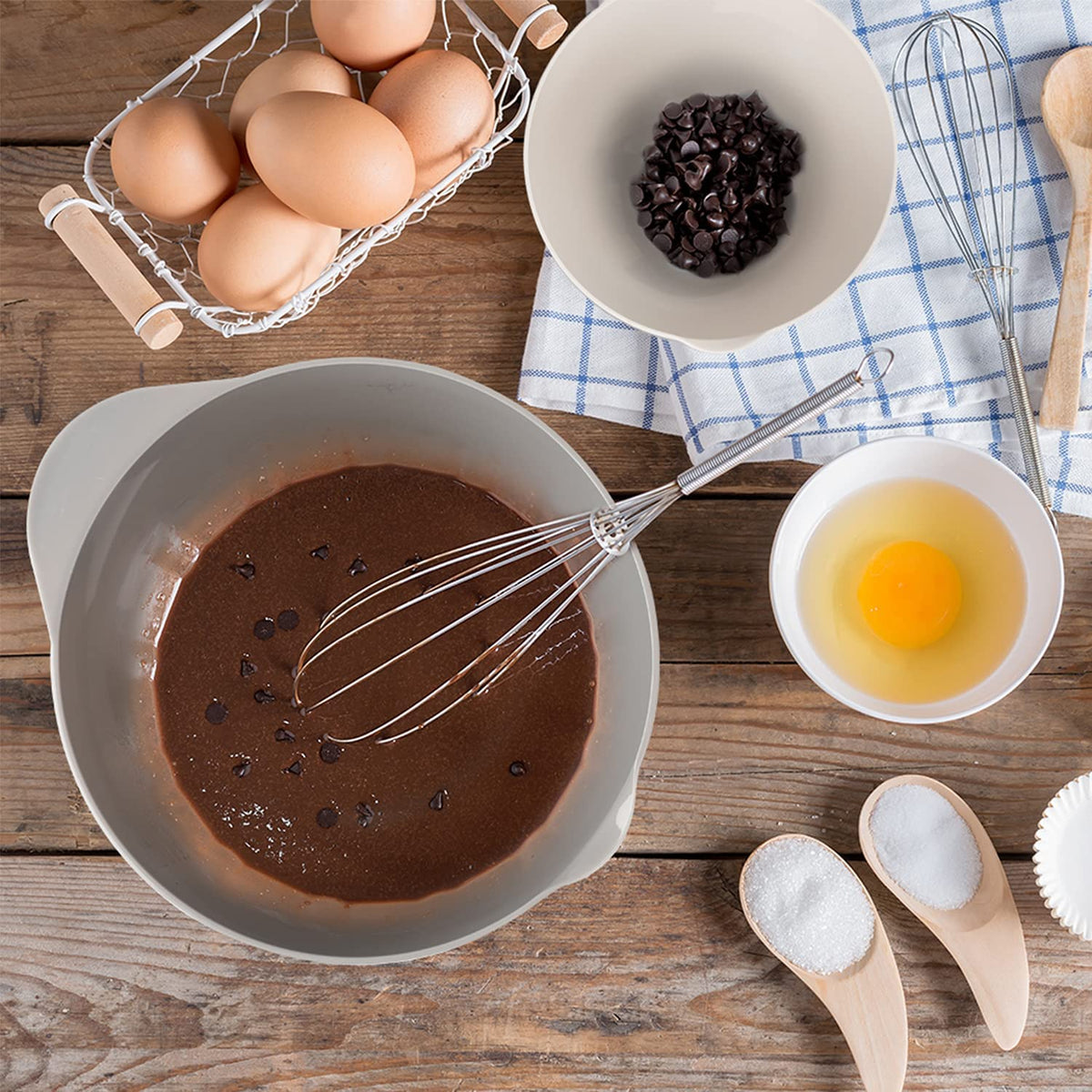 BoxedHome Classic bowls are microwave and dishwasher safe for easy cleanup.
