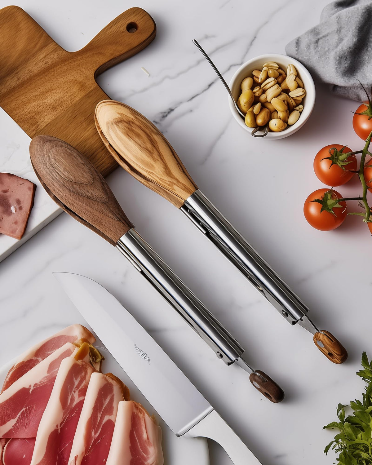 Boxiki Kitchen easy-clean wooden tongs for daily cooking and quick maintenance.