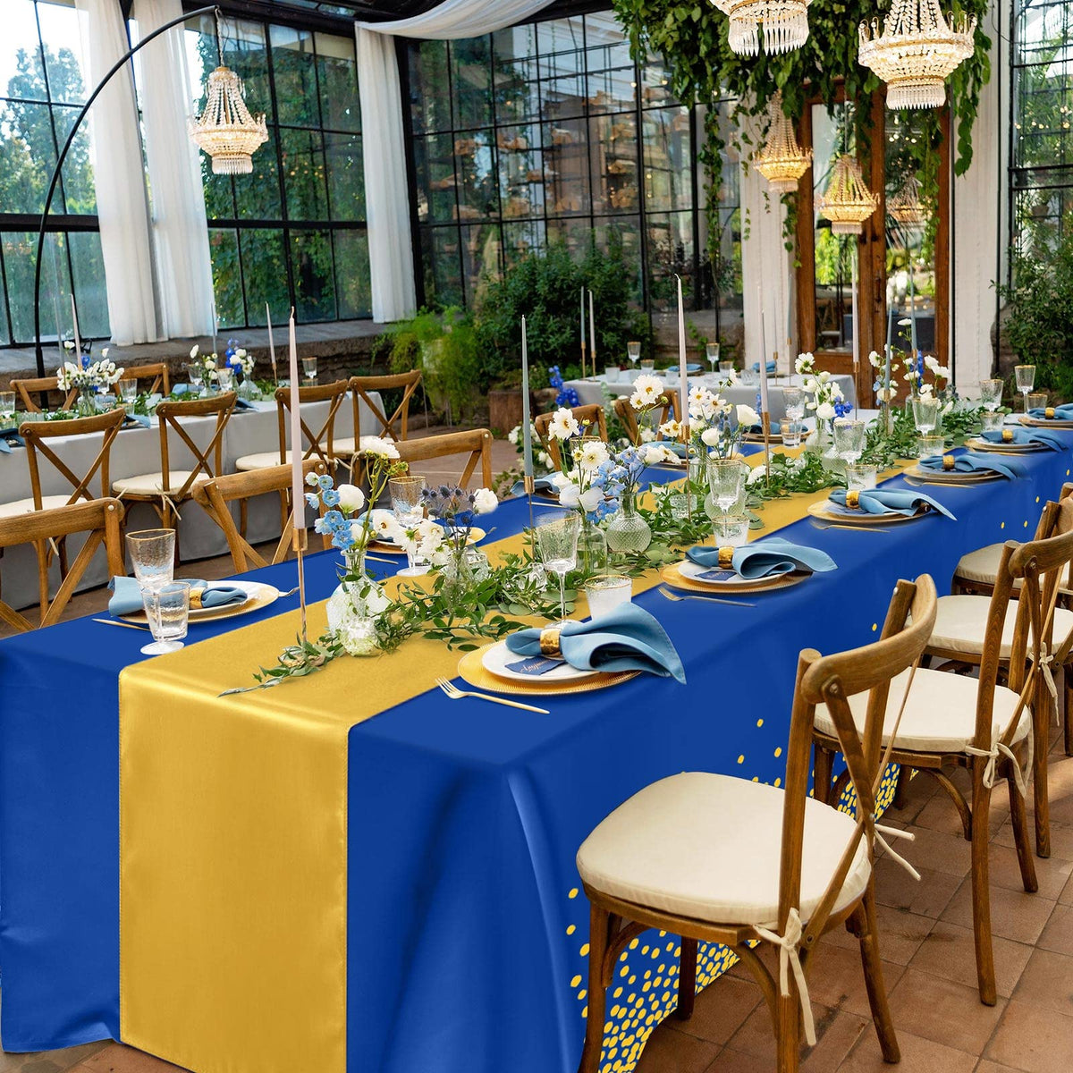 Breling wedding setup in navy and gold creates elegant ambience.