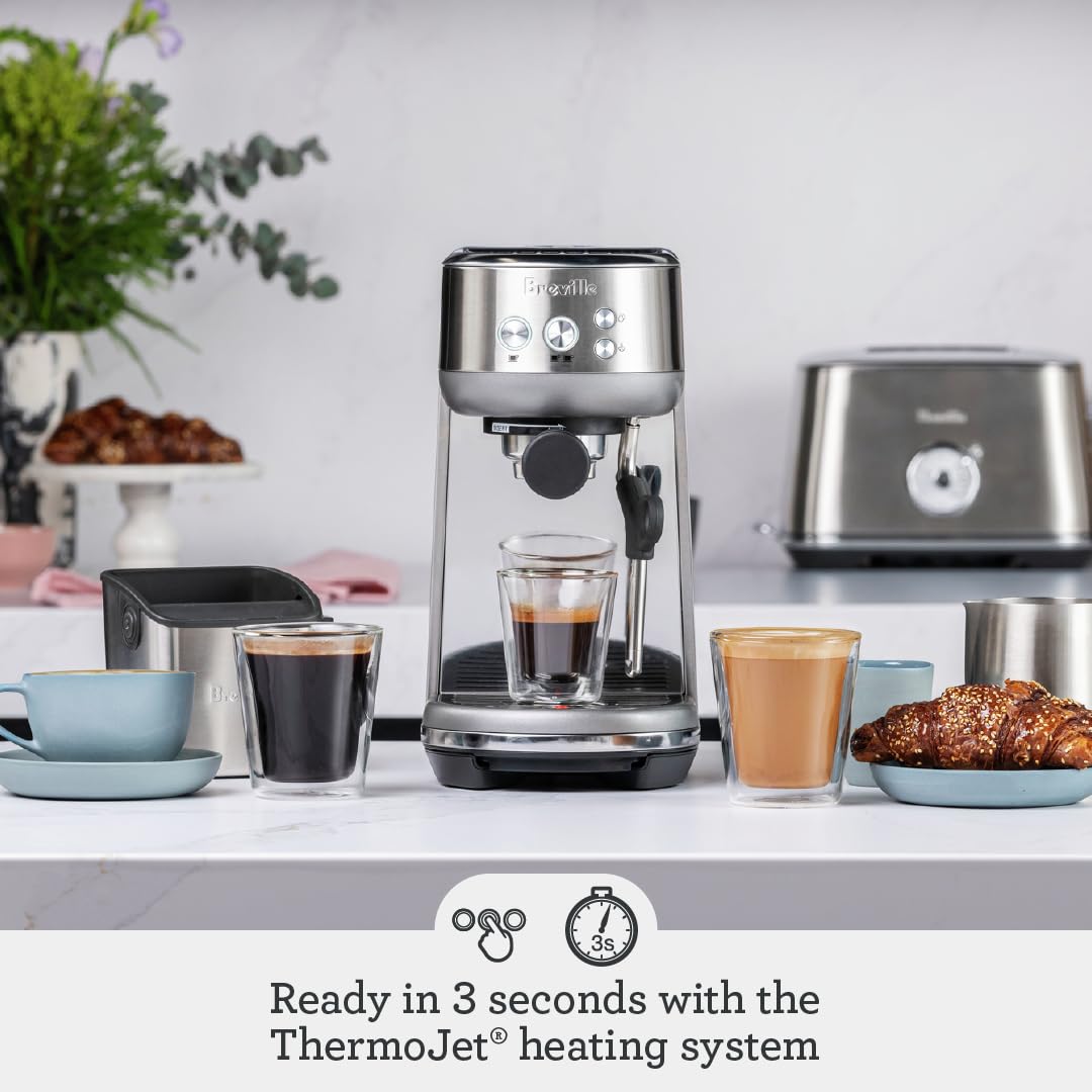 Breville Bambino BES450BSS control panel enables easy one- or two-cup espresso.