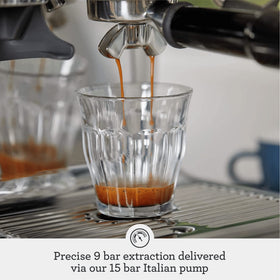 Breville Barista Express BES870BTR steam wand microfoam for latte art.