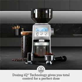 Breville Smart Grinder Pro digital dosing display highlighting time and dose accuracy