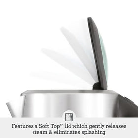 Breville BKE700BSS cordless base enables easy, flexible pouring