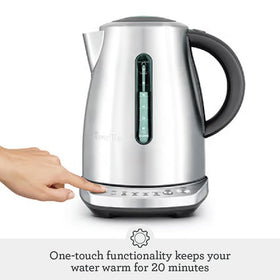 Breville BKE720BSS keep-warm function keeps drinks at ideal temperature