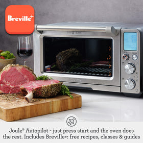 Breville BOV950BST control panel close-up emphasizes intuitive presets.