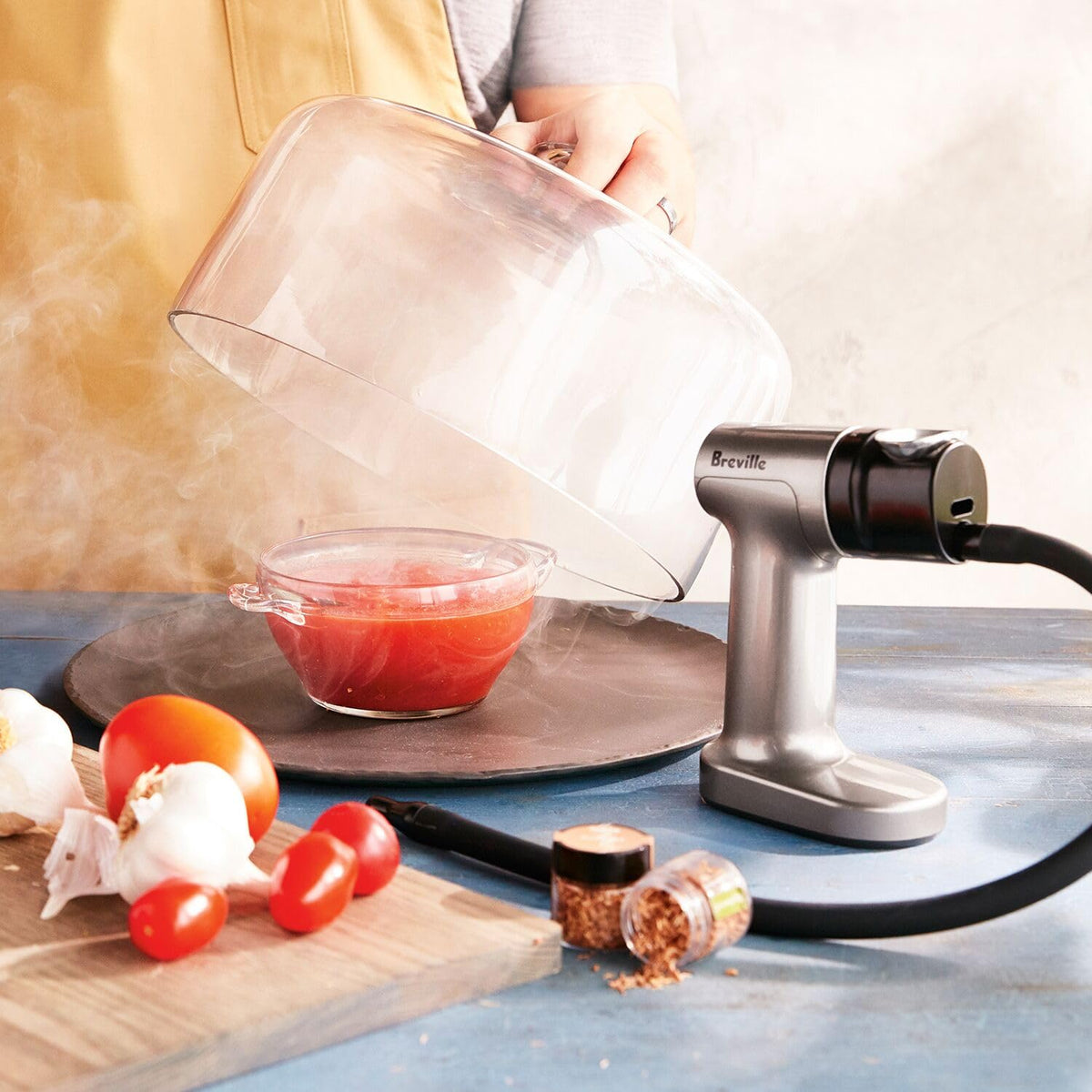 Breville BSM600SIL smoking gun with removable chamber for loading and cleaning