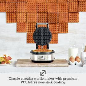 Breville BWM520XL seven-settings browning dial for customizable waffles.