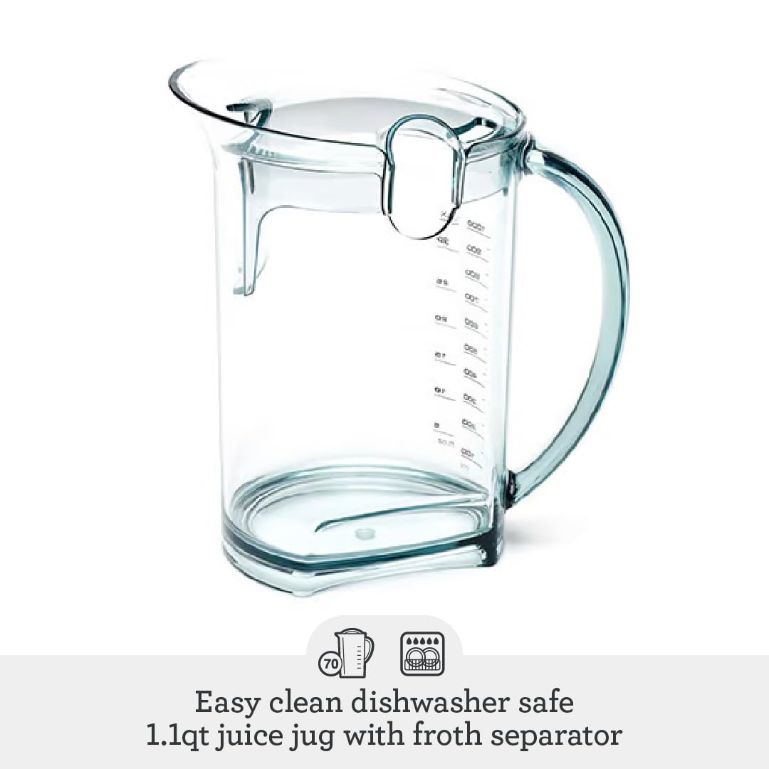 35.2 fl oz juice jug and 3.2 qt pulp container shown for large capacity juicing
