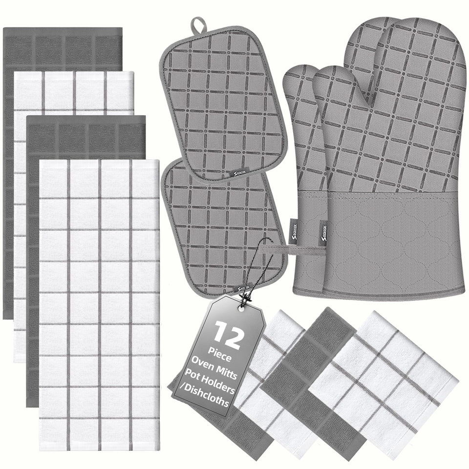 BSKSSK oven mitts set with heat resistance for safe handling of hot dishes