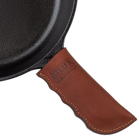 BTLUX Georgia cast iron handle cover in extra thick leather protects hands.