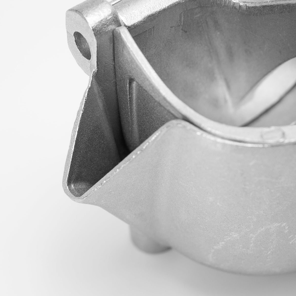 BuleVina Bar Juicer makes a thoughtful gift for juice lovers.