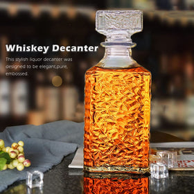 Bunhut textured surface decanter provides secure grip during pour.