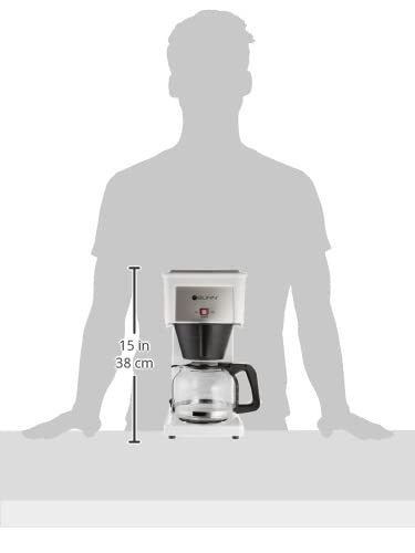 Bunn GRW Velocity Brew drip-free carafe designed for clean pours into cups.