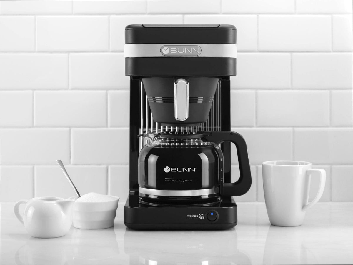 BUNN Speed Brew Elite drip-free carafe and lid design.