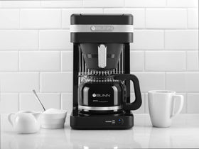 BUNN Speed Brew Elite drip-free carafe and lid design.