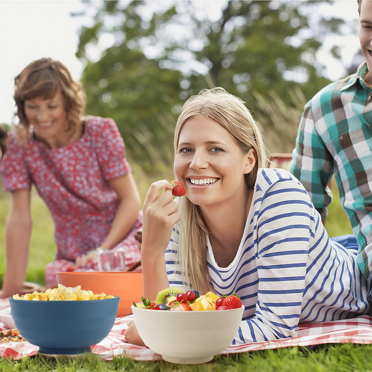 BUSOKIP camping and RV bowls, durable for outdoor dining and travel.