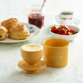 Butter Bell water base seal preserves butter's flavor and freshness.