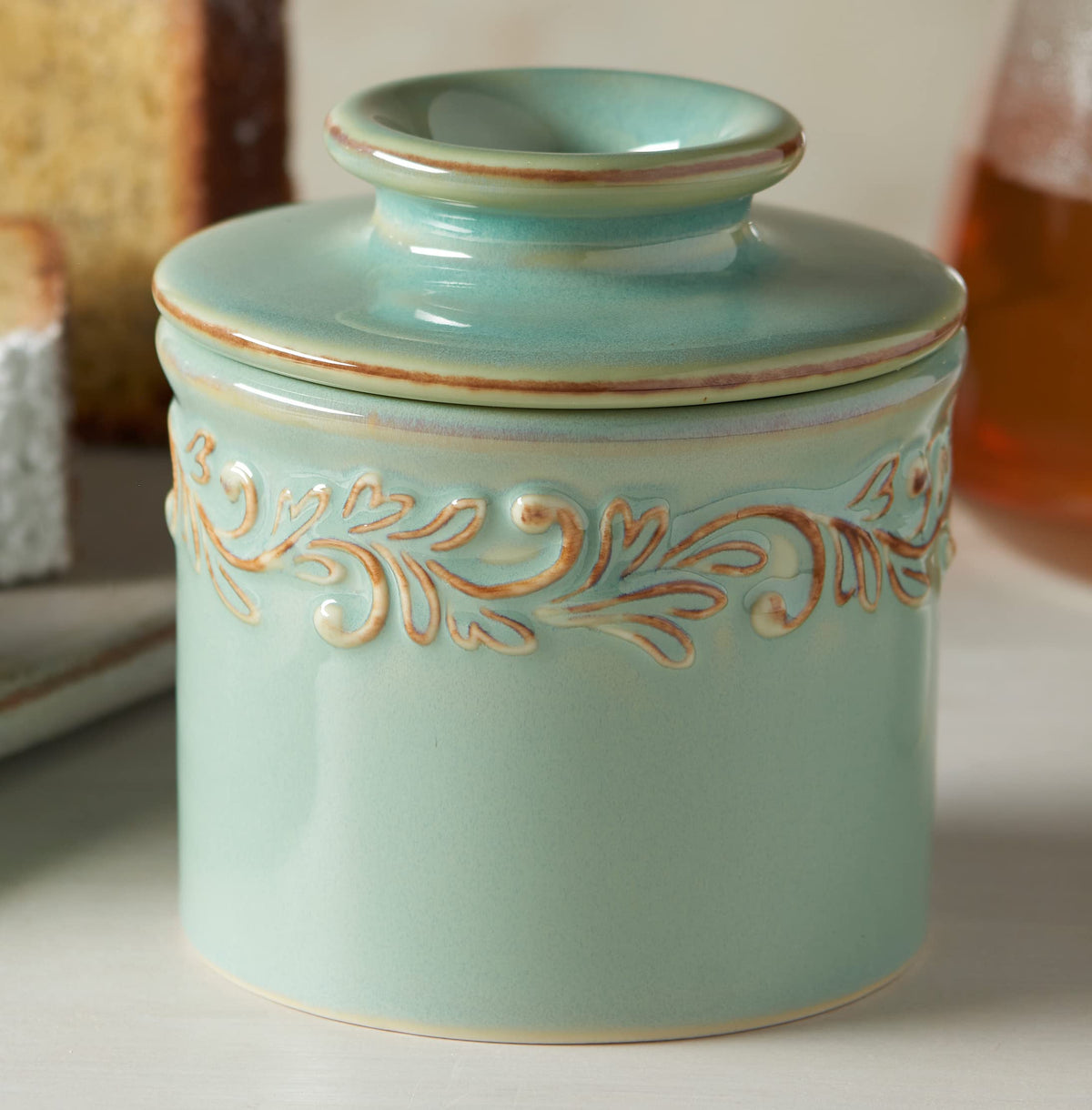 Butter Bell water-seal close-up showing airtight butter storage feature.
