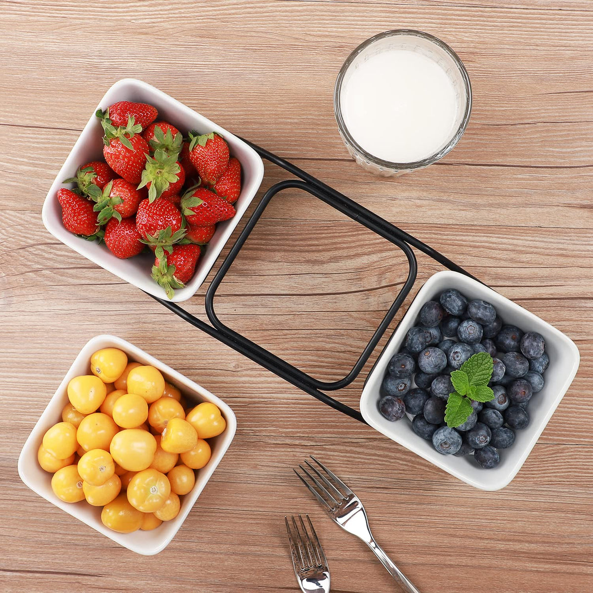Chip-and-dip display by Buyajuju complements everyday meals and holidays.