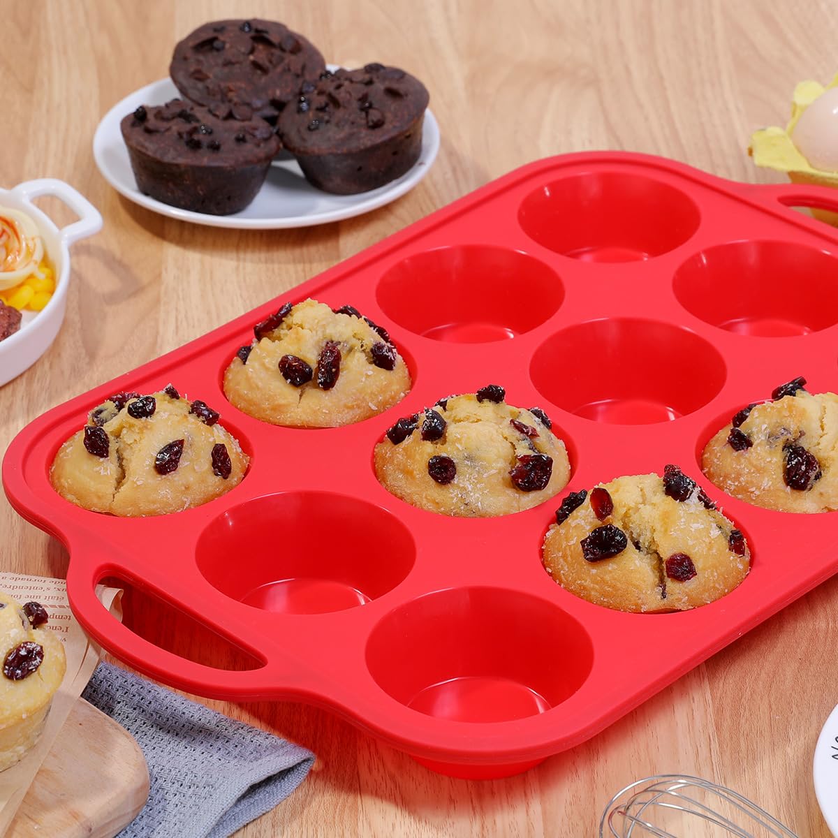 CAKETIME silicone pan is fridge and freezer safe for prep flexibility.