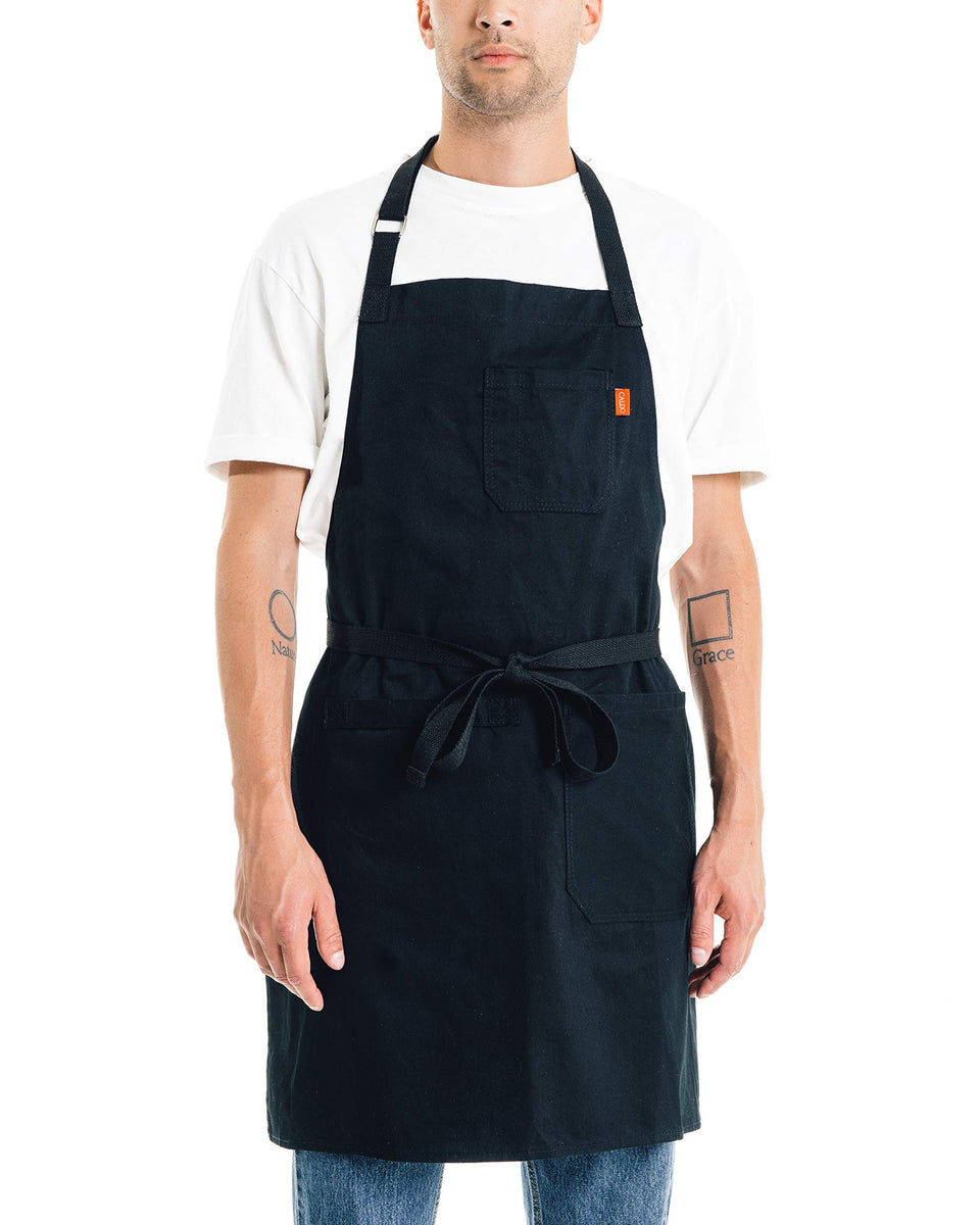 Caldo Daily apron front view with adjustable neck strap for a comfy fit