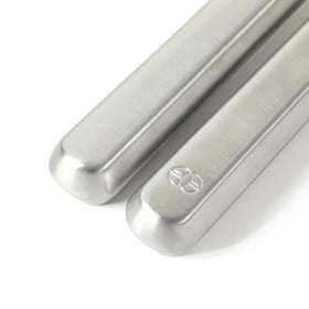 Calphalon Prime ergonomic handle provides comfortable grip during repeated openings.