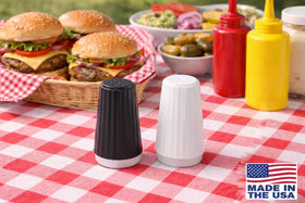 CALSON COLLECTIONS salt shaker 4oz, compact daily dining