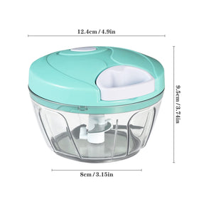 Cambom anti-skid base stabilizes the cup during chopping on the counter.