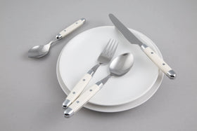 Cambridge Jubilee dinner knives feature sturdy rivets for reliable daily use.