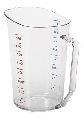 Cambro 400MCCW135 4-qt Camwear measuring cup front view with clear polycarbonate body for precise measuring