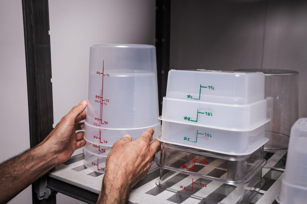 Cambro brining and meal-prep container supports marinating and batch cooking.