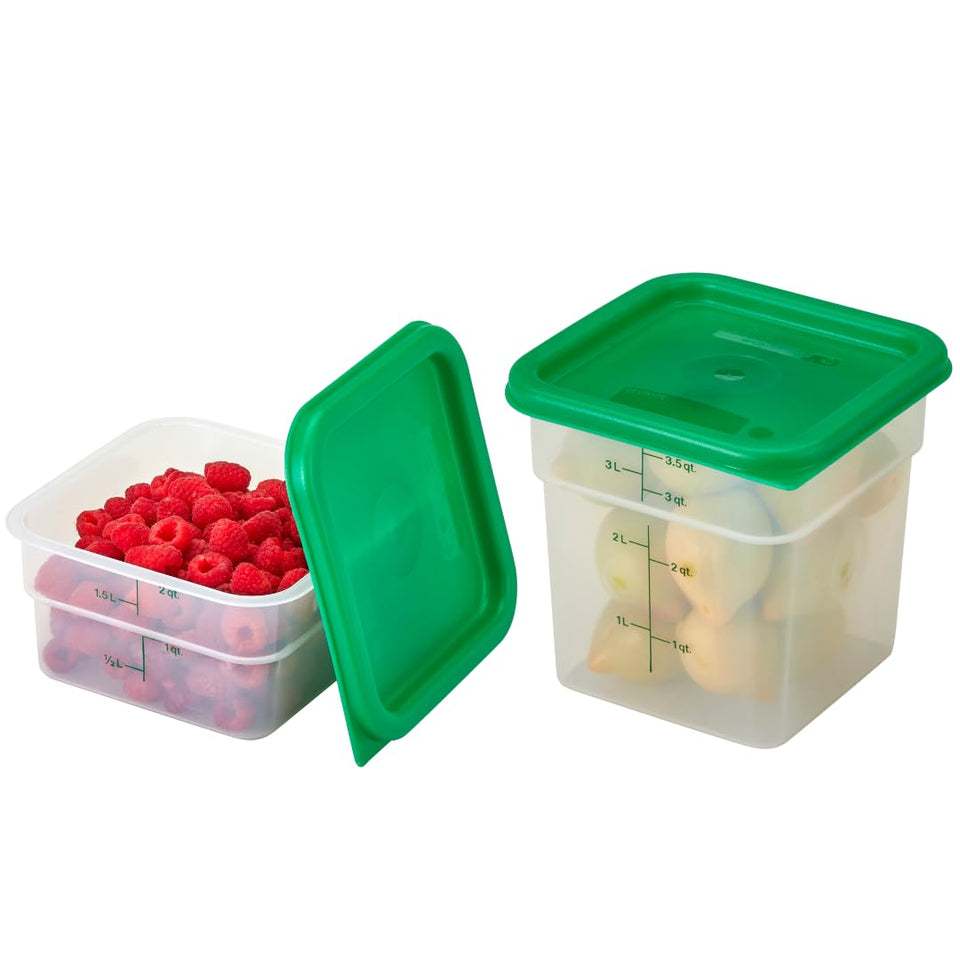 Cambro Classic square 2qt container with lid, ideal for portioning and meal prep.