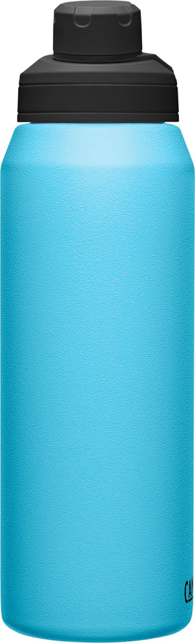 CamelBak Chute Mag 32oz Nordic Blue exterior showcases sweat-proof finish for dry hands.