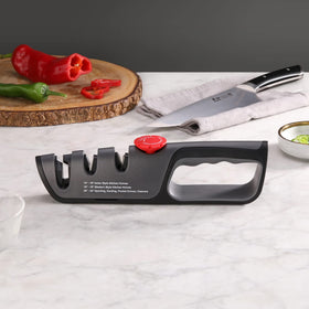 Cangshan 1026108 non-slip base prevents kitchen slips.
