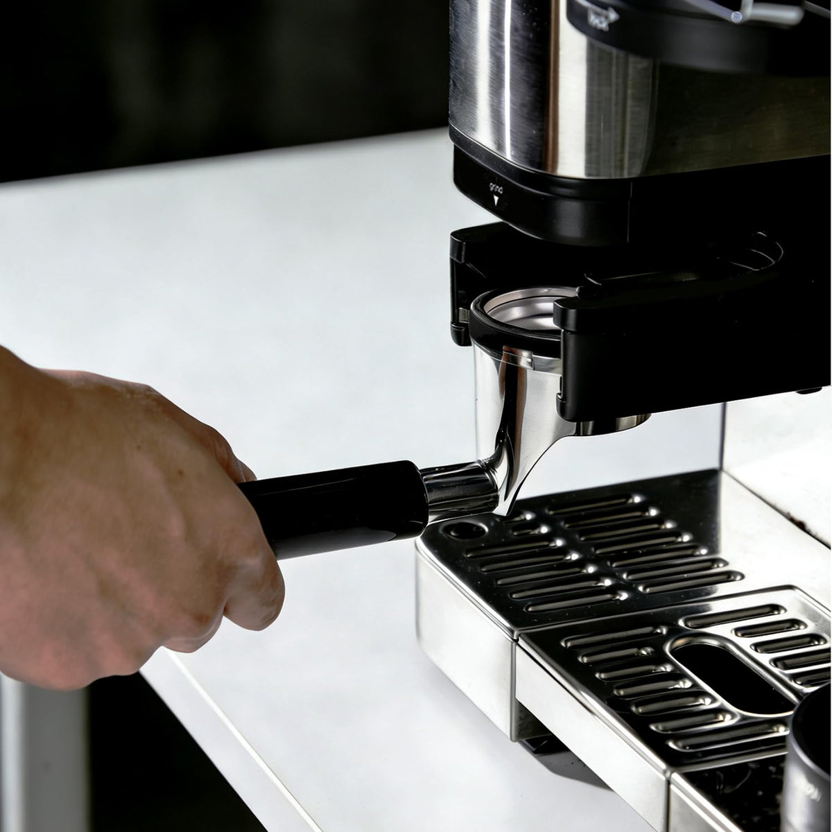 CAPFEI training tool aids espresso practice and technique development at home.
