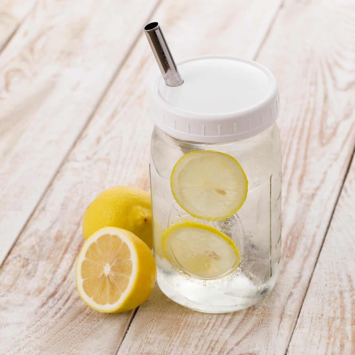 Capsule Classic borosilicate glass stays cool and durable for everyday beverages.