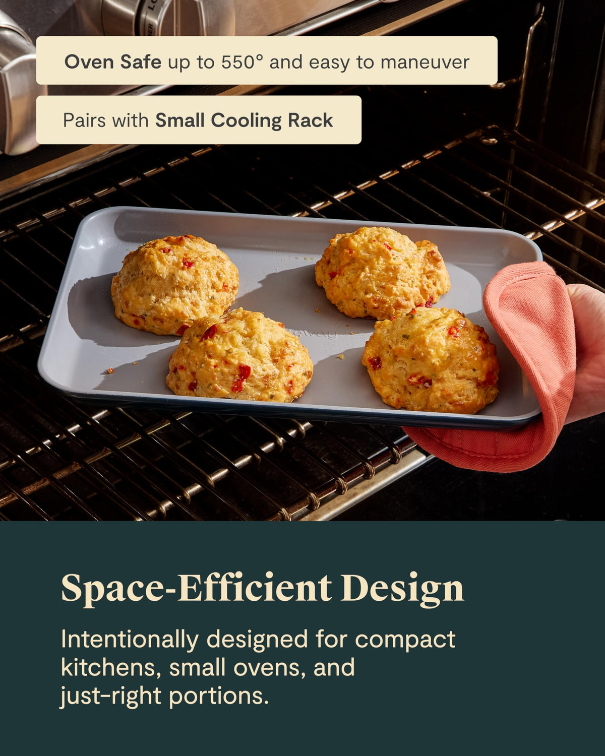 Caraway rounded corners simplify cleaning after roasting and baking