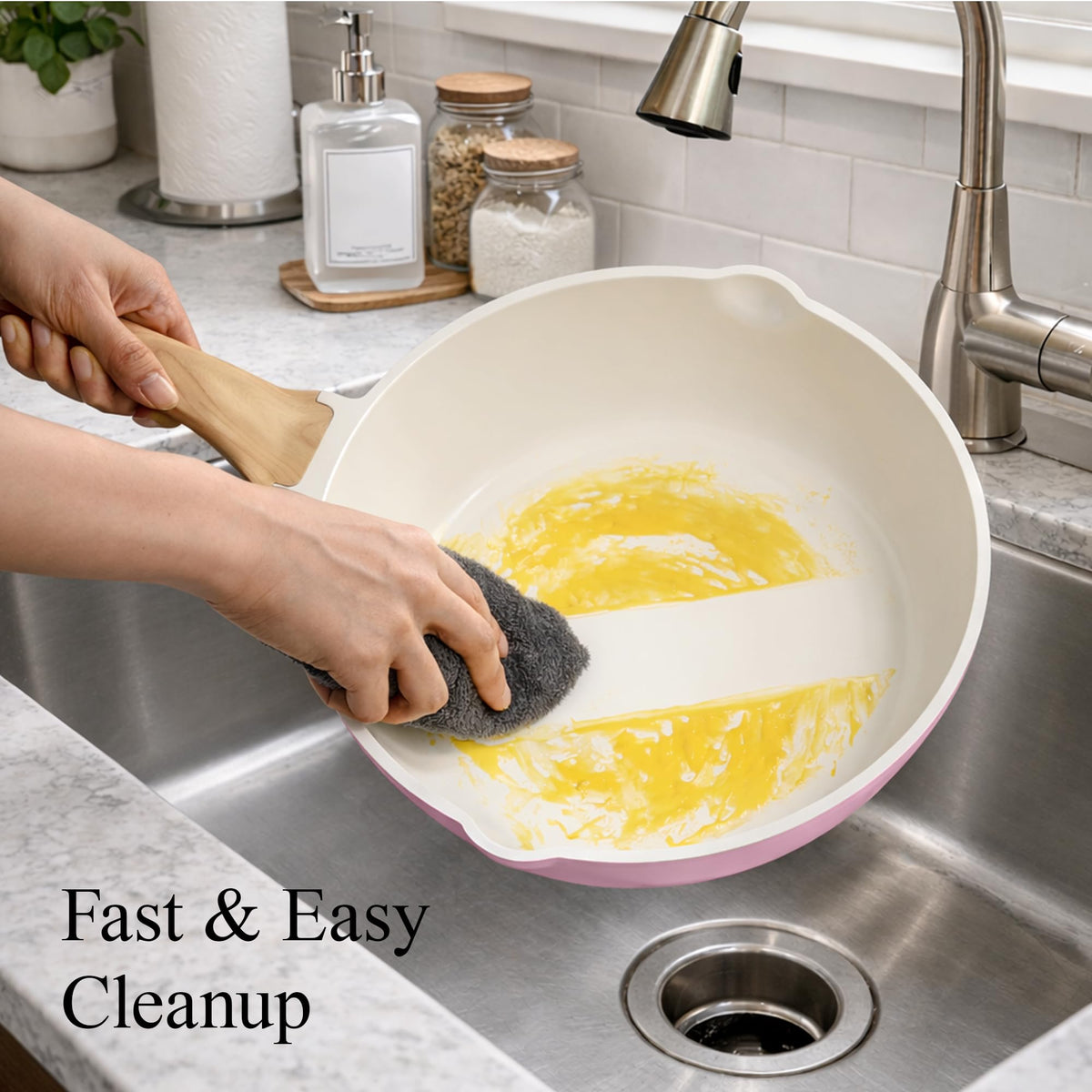 CAROTE 4.5-quart sauté pan with lid for one-pan meals