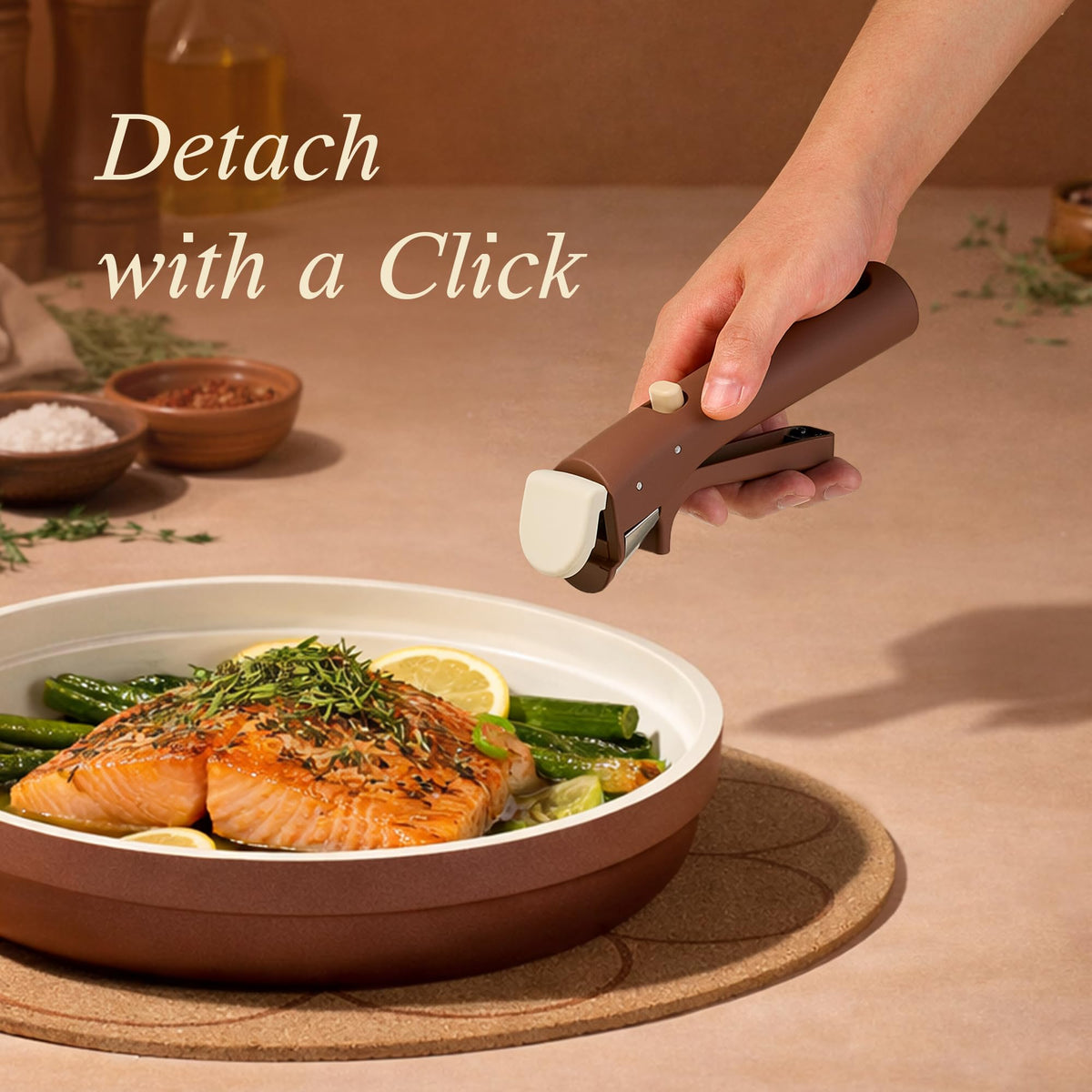 CAROTE 2qt sauce pan perfect for sauces and reheating