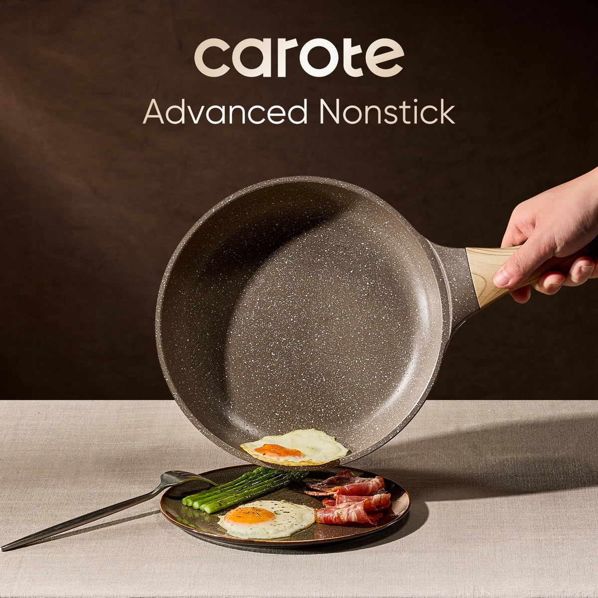 CAROTE 11-inch fry pan with lid ready for searing and even heating.