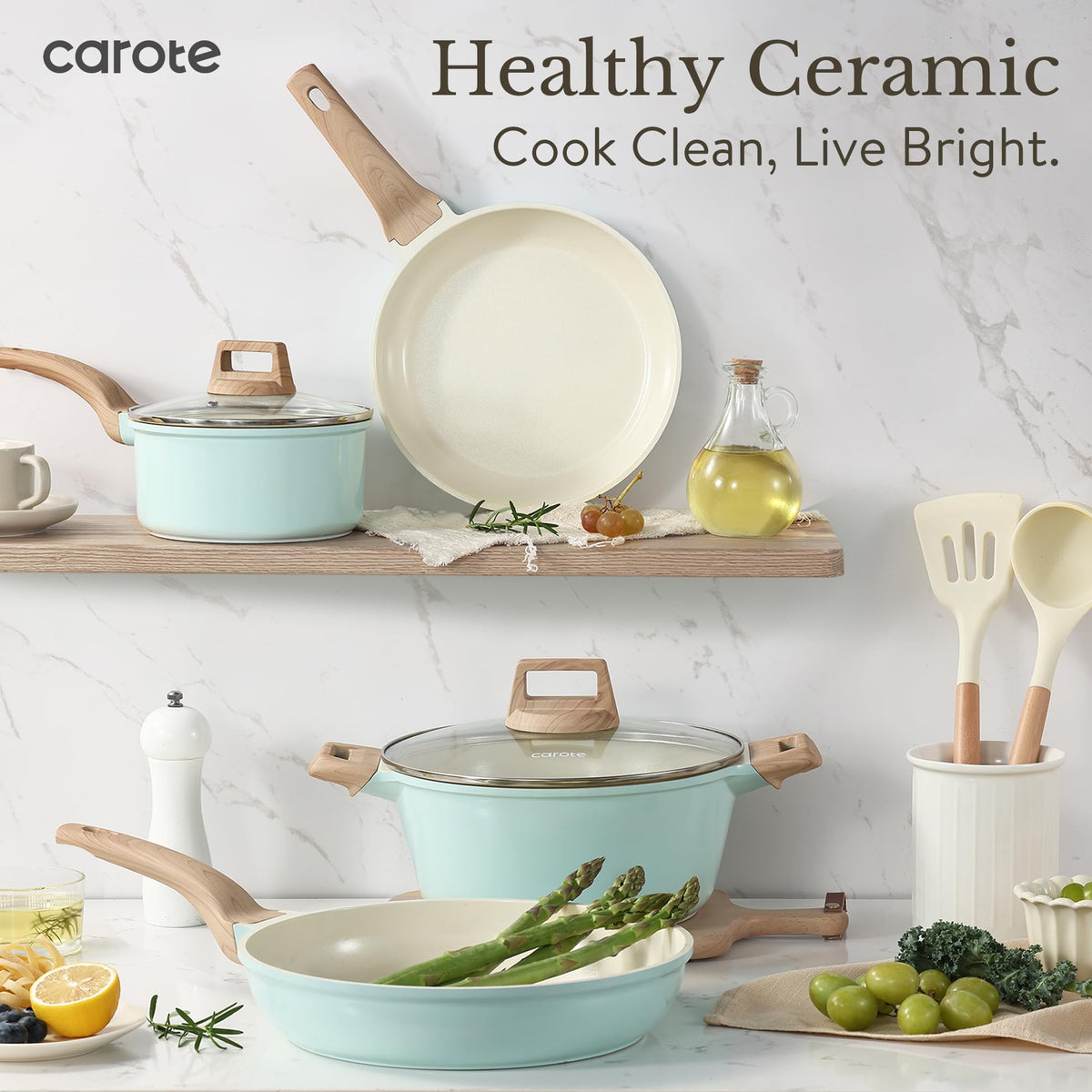CAROTE 4-quart stockpot with lid suitable for soups and stocks.