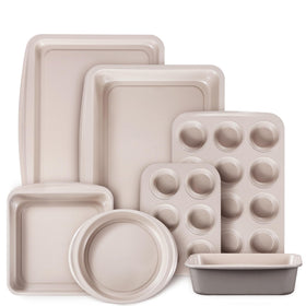 CAROTE 7-piece bakeware cookie sheet for effortless release and even browning.
