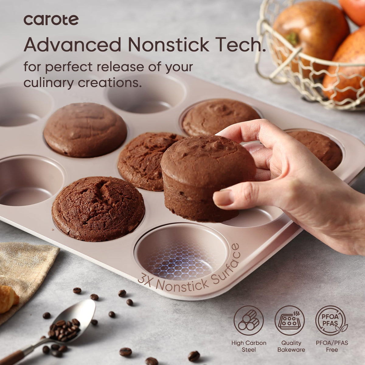 CAROTE 7-piece bakeware loaf pan for evenly browned loaves and clean slices.