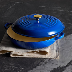 CAROTE braiser on induction stovetop demonstrates all-stovetop compatibility.