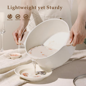 CAROTE die-cast construction – sturdy everyday pot for meals.