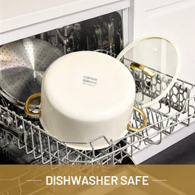 CAROTE double riveted handles provide strong, stable lifting during meal prep.