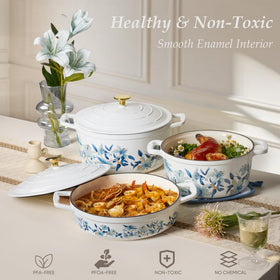 CAROTE gift box presentation makes this Dutch oven a ready-made gift